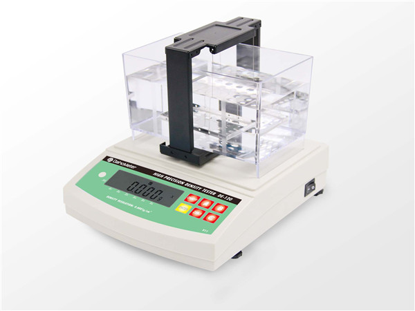 電線電纜密度測(cè)試儀DE-120是主要針對(duì)高分子聚合物領(lǐng)域的密度測(cè)量，是Dahometer品牌經(jīng)典款產(chǎn)品，品質(zhì)優(yōu)良，密度精度高，即時(shí)顯示密度值，操作順暢方便、省時(shí)；具有更好的測(cè)量穩(wěn)定性與可靠性；適合要求較高的場(chǎng)合。