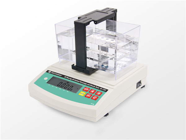 不僅可以檢測(cè)密度還能直接測(cè)量含油軸承的含油率，非常適合轉(zhuǎn)動(dòng)部件的銅基、鐵基、鐵銅基等含油軸承含油率、孔隙率…等方面的檢測(cè)。具有測(cè)量重復(fù)性好，精度高，操作簡(jiǎn)單……等特點(diǎn)。